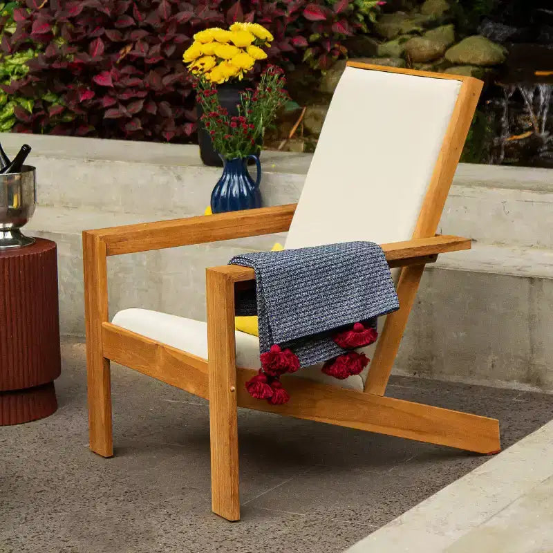 Sedia Adirondack da Esterni Sonoma Lane Alice in Teak con Seduta Imbottita in Textilene Color Sabbia – Resistente alle Intemperie, Comfort in Schiuma ad Asciugatura Rapida