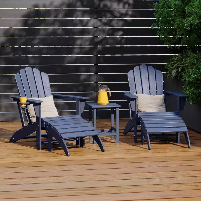 Ensemble de 5 pièces WestinTrends Highland comprenant 2 chaises Adirondack, 2 poufs pliables et 1 table