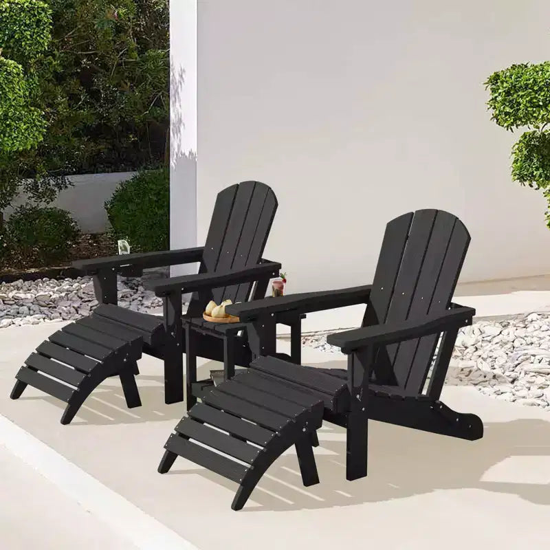 Set da conversazione per esterno a 5 pezzi con 2 pouf pieghevoli, tavolino d'appoggio a due livelli e 2 sedie Adirondack da giardino in plastica regolabili