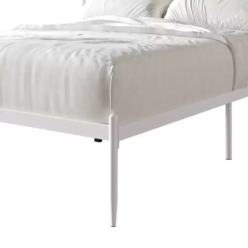 Letto a piattaforma in metallo