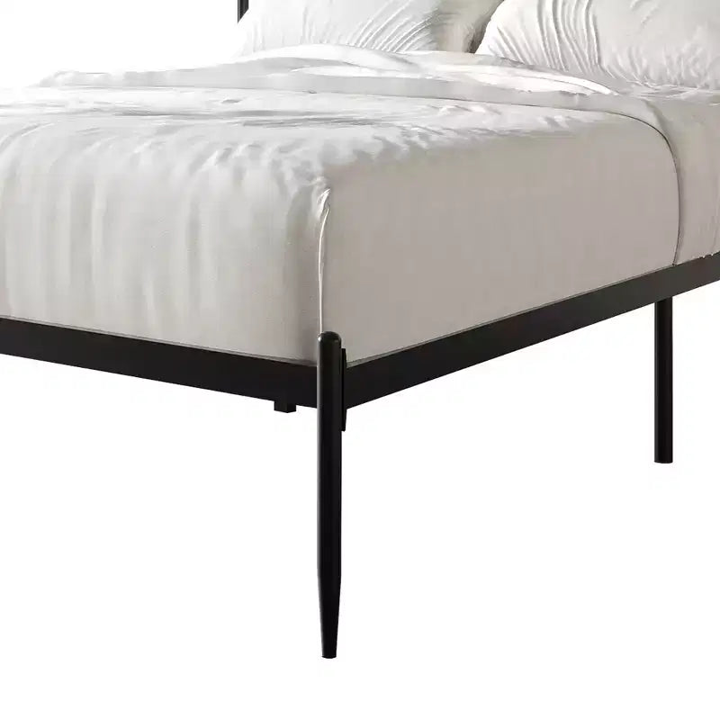 Letto a piattaforma in metallo