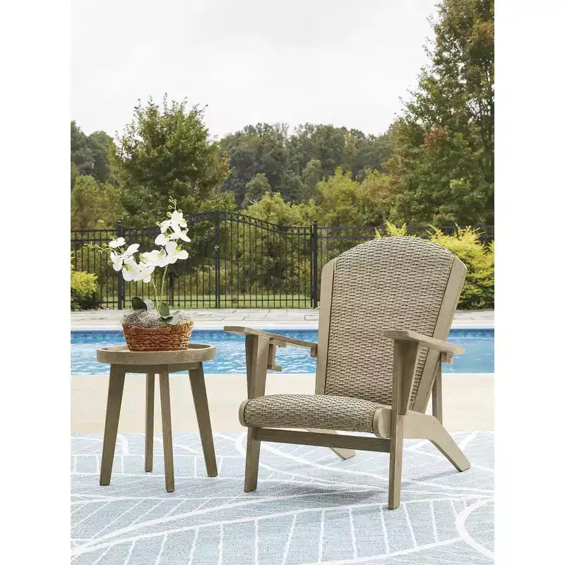 Signature Design by Ashley Sedia Adirondack Coastal Reef - Legno di eucalipto anticato con vimini in resina intrecciato a mano, beige