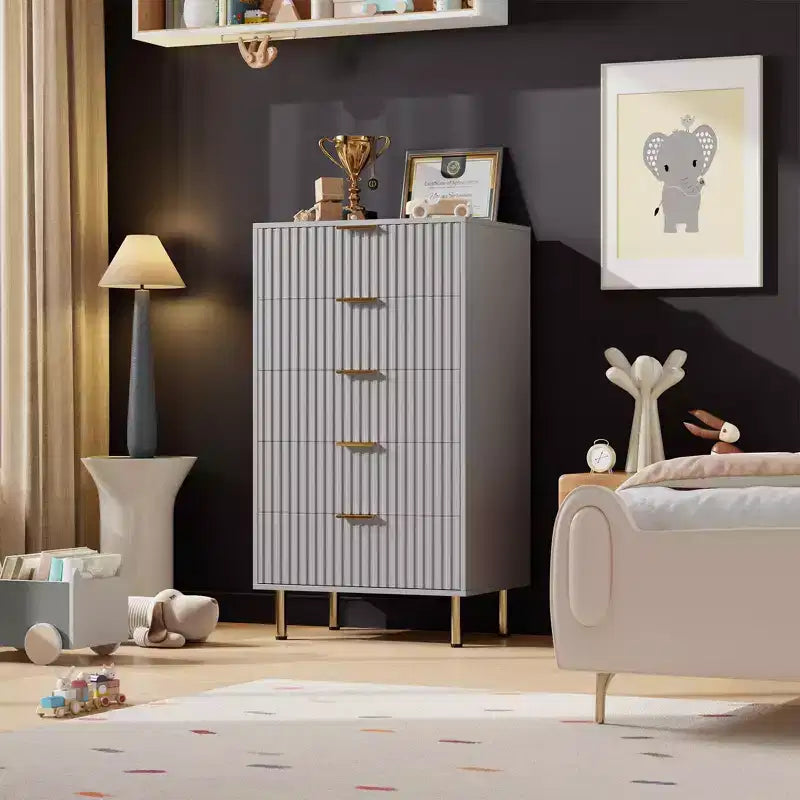 Cassettiera a 5 cassetti scanalati per camera da letto, cassettiera moderna alta 122 cm con cassetti profondi e piano ampio, per soggiorno, corridoio, camera dei bambini