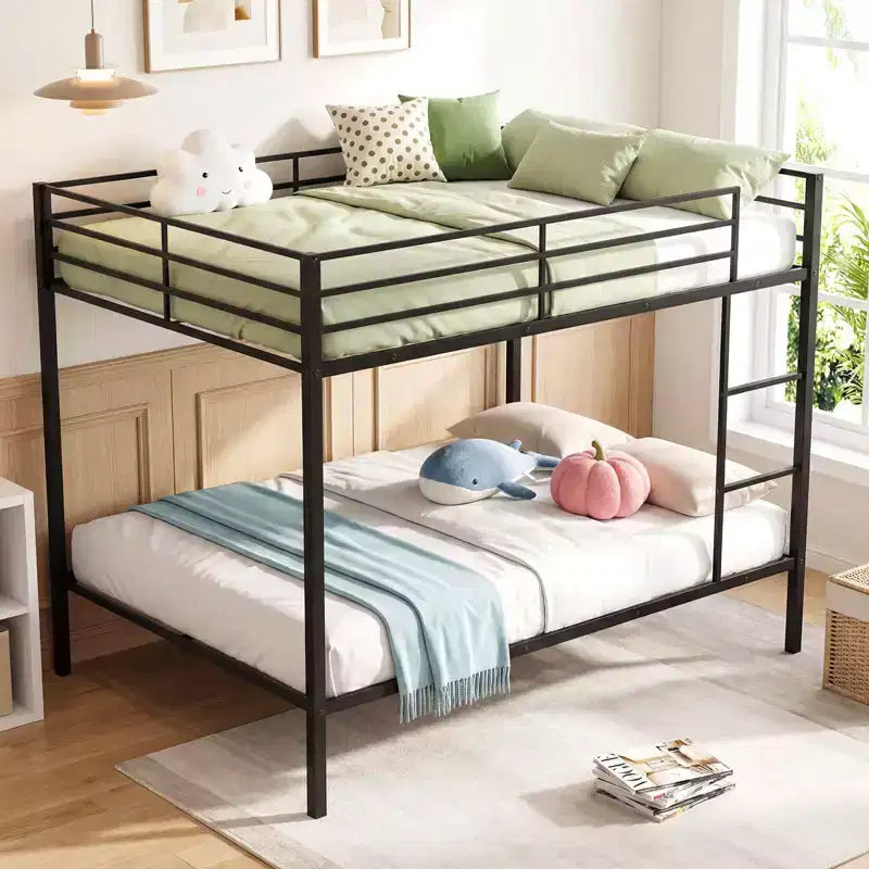 Letto a castello in metallo a una piazza e mezza superiore e inferiore, letto a castello moderno resistente con ringhiera di sicurezza