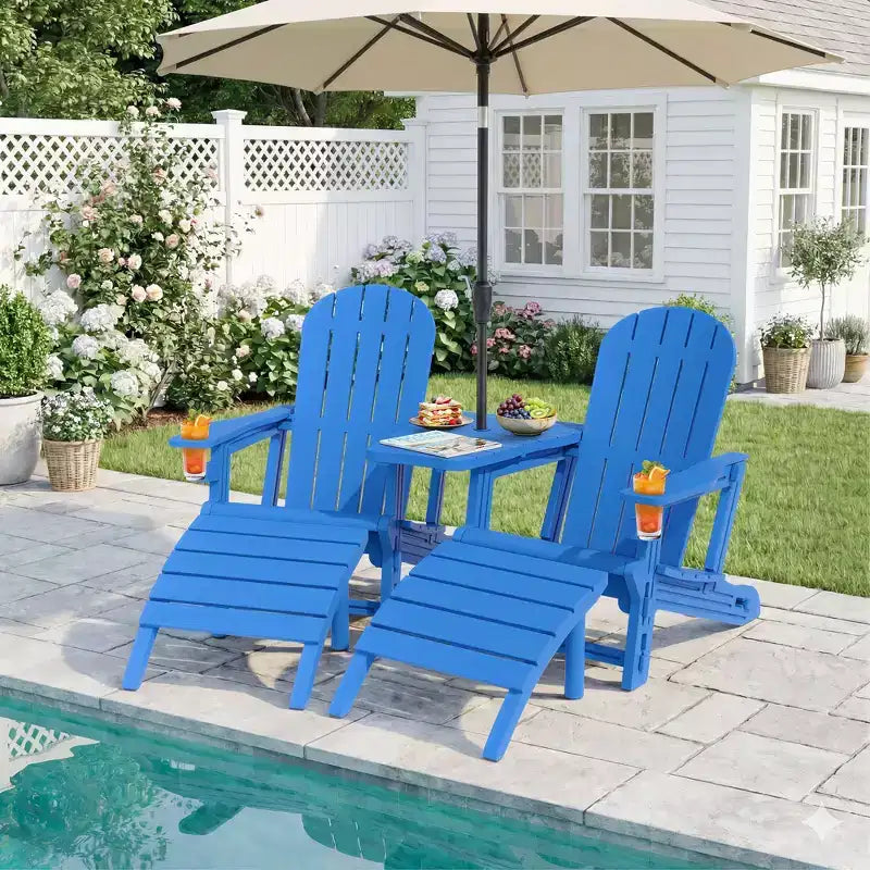 Ensemble de chaises Adirondack Celebalcony avec trou pour parasol, plateau amovible et 2 poufs incurvés, chaises d'extérieur en plastique HDPE pour patio et piscine