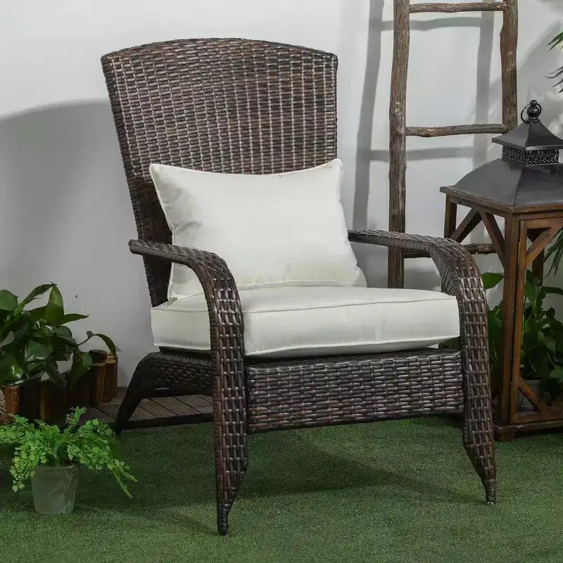 Sedia Adirondack da Esterno Outsunny con Rattan Sintetico, Cuscini Morbidi, Schienale Curvo Alto per Patio o Giardino, Bianco Crema