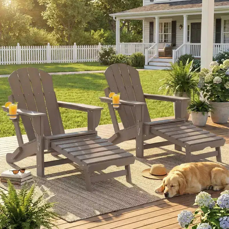 Set di 2 sedie Adirondack pieghevoli Outsunny, sedie da falò in HDPE con poggiapiedi retrattile, portabicchieri e seduta grande per ponte, giardino, cortile