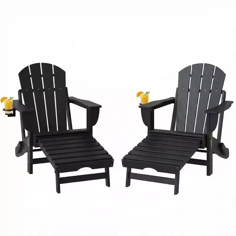 Set di 2 sedie Adirondack pieghevoli Outsunny, sedie da falò in HDPE con poggiapiedi retrattile, portabicchieri e seduta grande per ponte, giardino, cortile