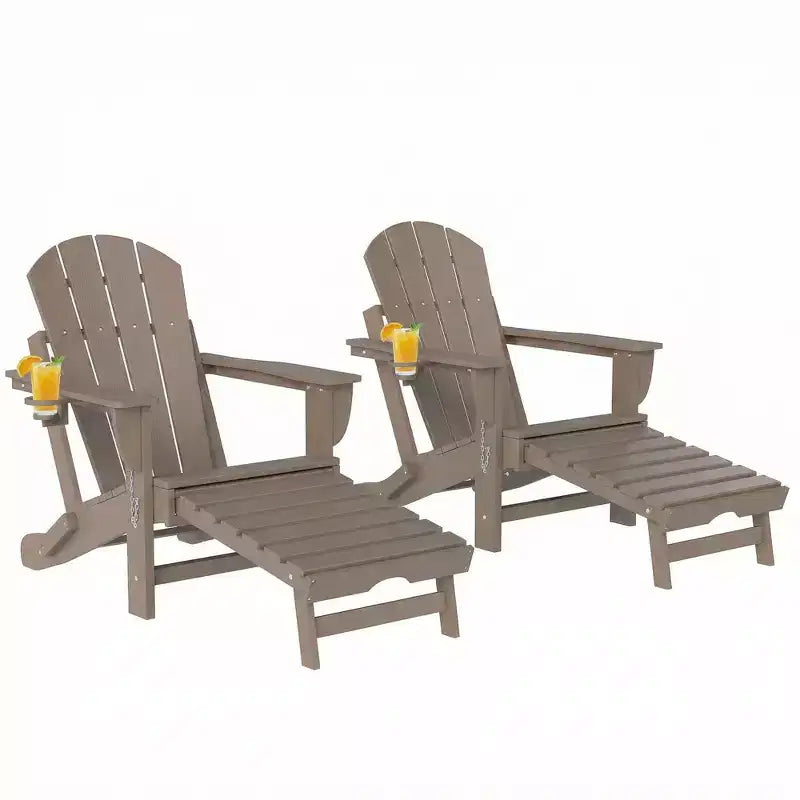 Set di 2 sedie Adirondack pieghevoli Outsunny, sedie da falò in HDPE con poggiapiedi retrattile, portabicchieri e seduta grande per ponte, giardino, cortile