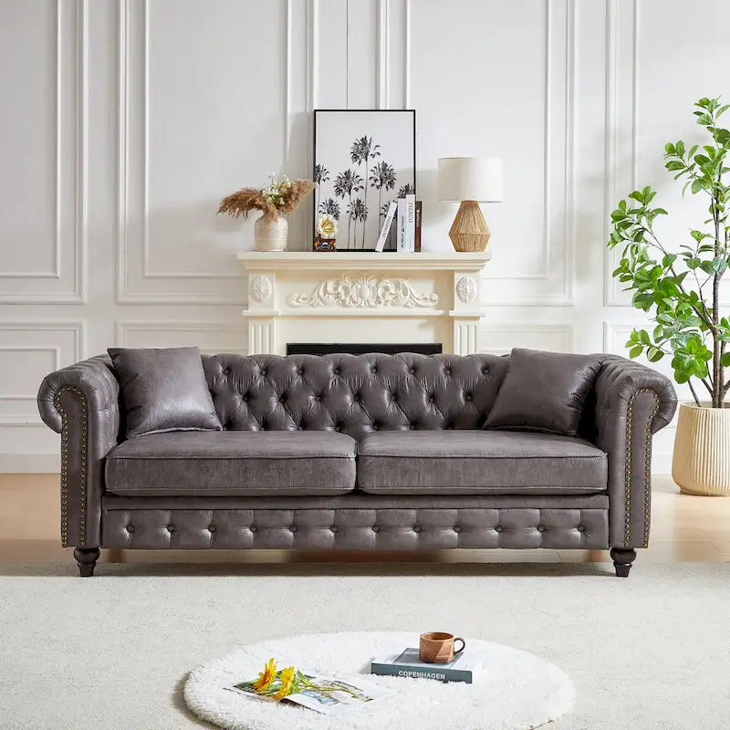 Divano a 3 posti Chesterfield 85.5 in tessuto tecnico con cuscini