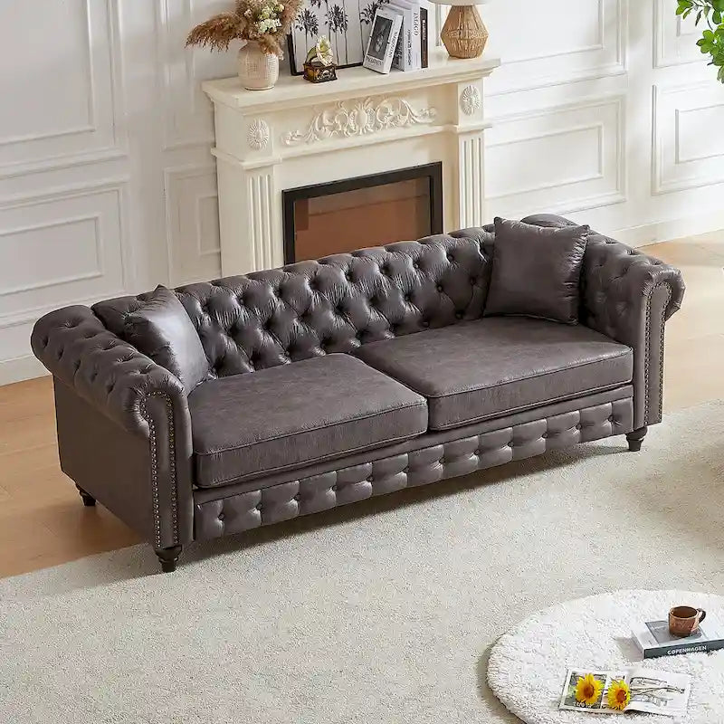 Divano a 3 posti Chesterfield 85.5 in tessuto tecnico con cuscini
