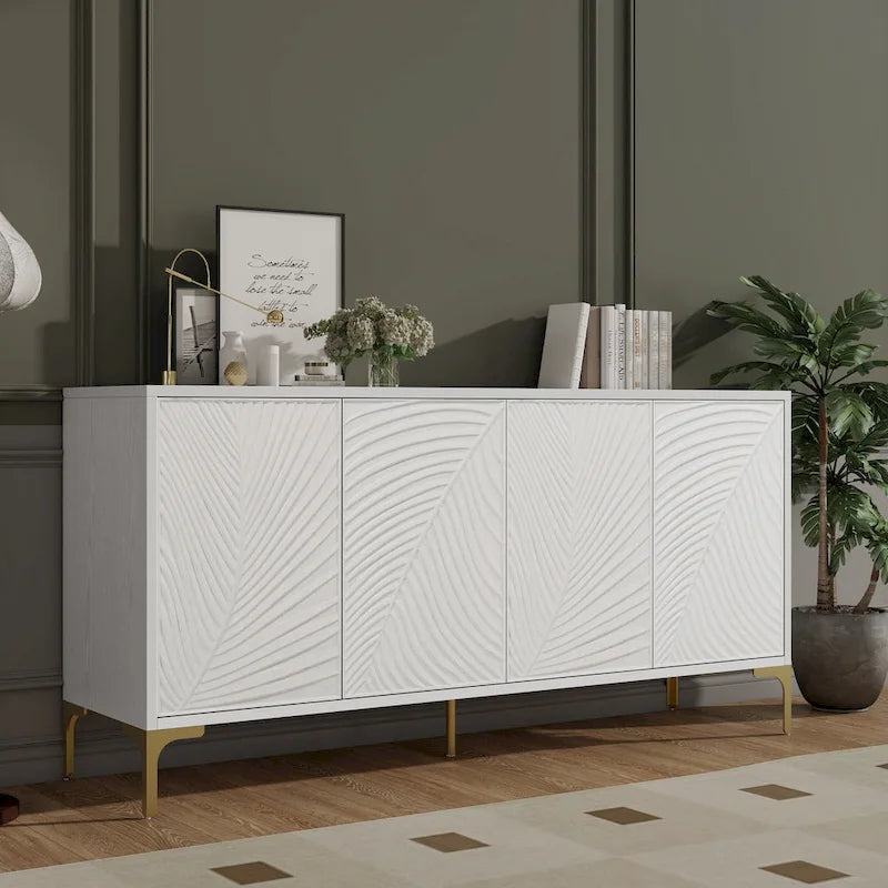 Credenza a quattro ante con ripiani regolabili