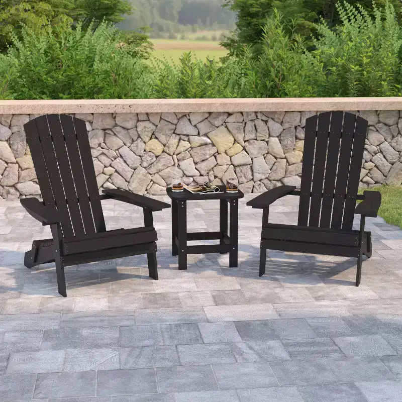 Flash Furniture Confezione da 2 sedie Adirondack pieghevoli in resina sintetica per tutte le stagioni Charlestown con tavolino laterale