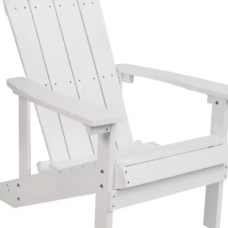 Sedia Adirondack in poliresina effetto legno per tutte le stagioni Merrick Lane, colore bianco