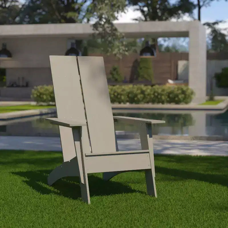 Sedia Adirondack Flash Furniture Sawyer moderna in legno di poliresina per tutte le stagioni