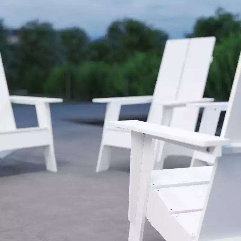 Set di 4 sedie Adirondack Merrick Lane in resina di polietilene per tutte le stagioni, design moderno