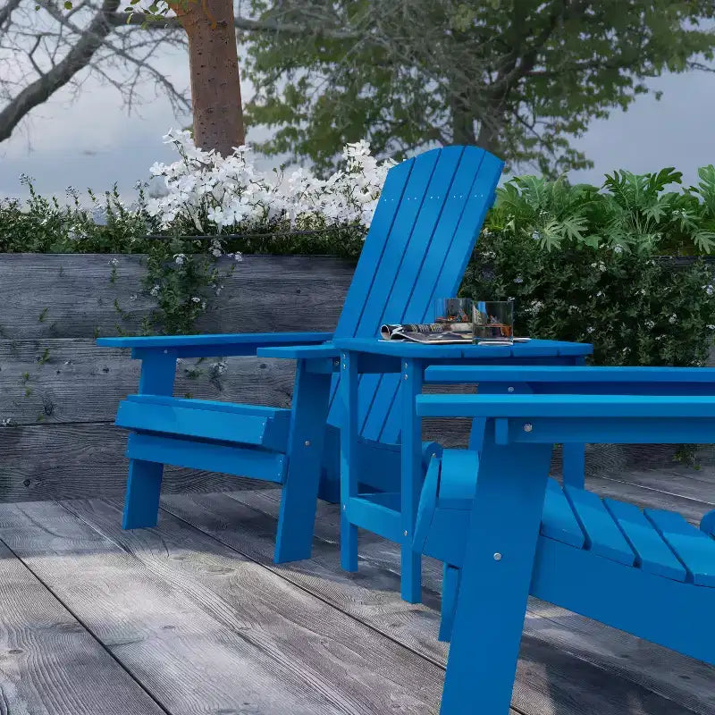 Merrick Lane Set di due sedie pieghevoli da giardino Adirondack con tavolino da esterno abbinato
