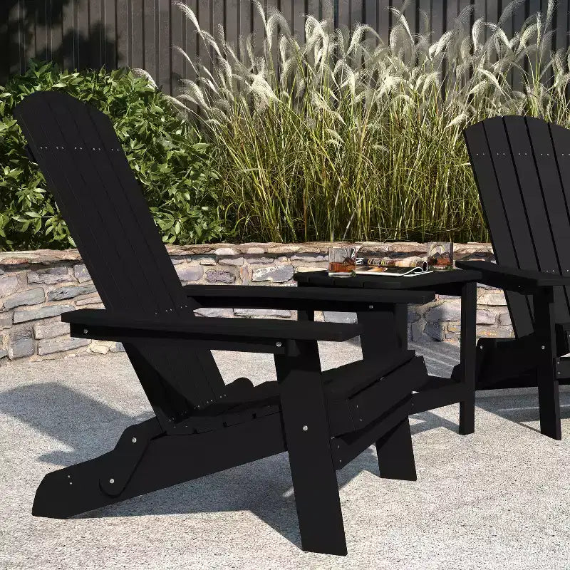 Merrick Lane Set di due sedie pieghevoli da giardino Adirondack con tavolino da esterno abbinato
