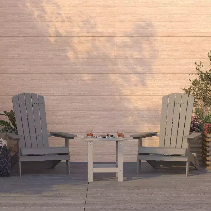 Merrick Lane Set di due sedie pieghevoli da giardino Adirondack con tavolino da esterno abbinato