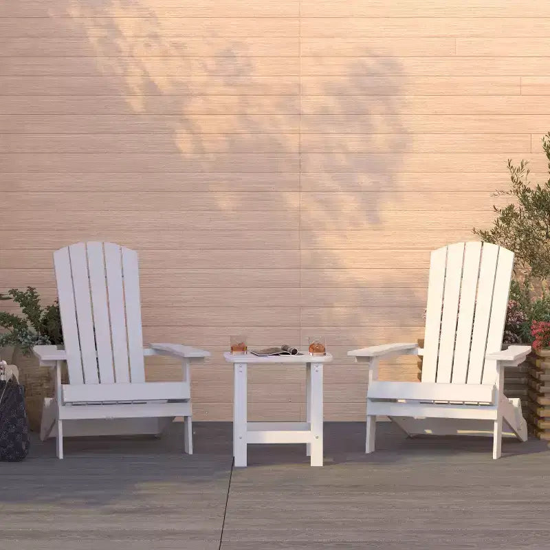 Merrick Lane Set di due sedie pieghevoli da giardino Adirondack con tavolino da esterno abbinato