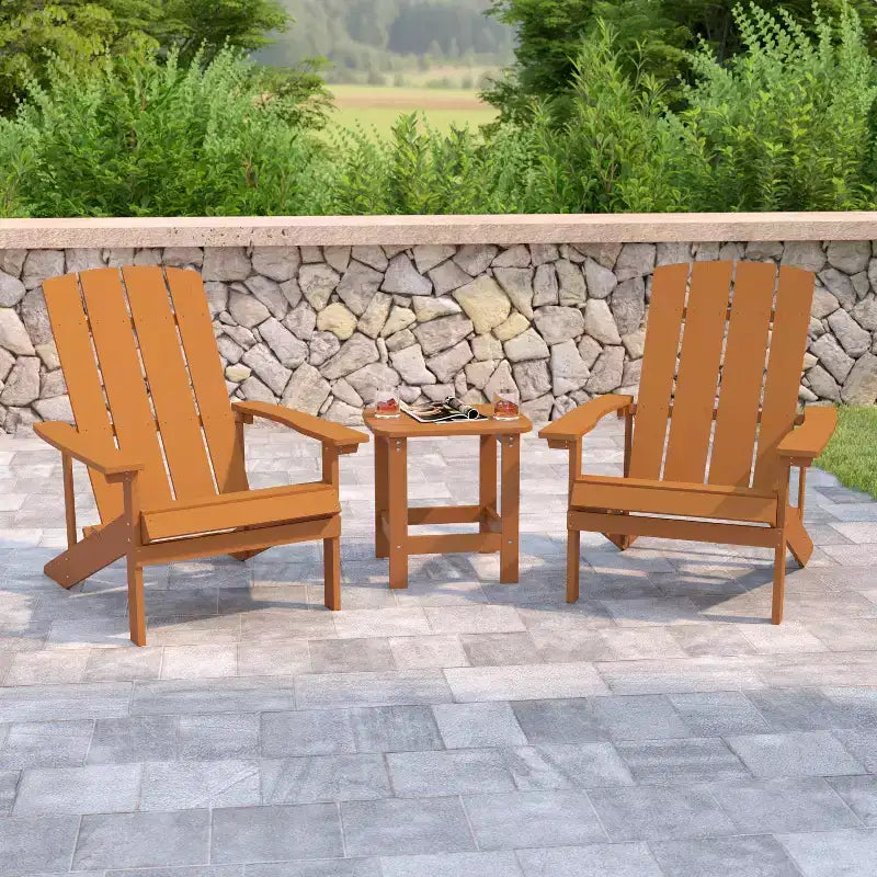 Set conversazione Emma e Oliver Hammond a tre pezzi in stile Adirondack con due sedie e tavolino abbinato per interni ed esterni