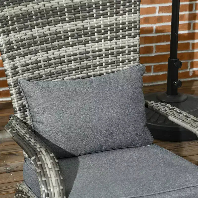 Sedia Adirondack Outsunny da Esterno con Rattan Intrecciato Resistente alle Intemperie, Cuscini Morbidi, Schienale Alto Curvo per Terrazzo o Giardino