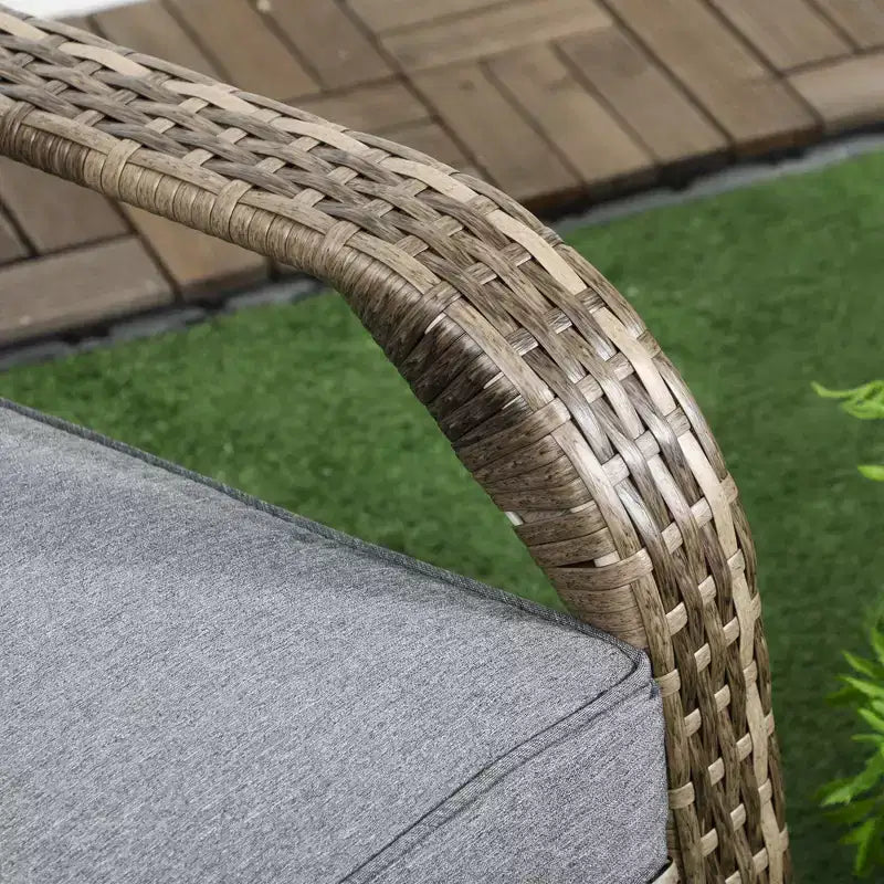 Sedia Adirondack Outsunny da Esterno con Rattan Intrecciato Resistente alle Intemperie, Cuscini Morbidi, Schienale Alto Curvo per Terrazzo o Giardino