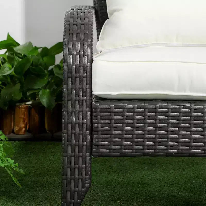 Sedia Adirondack Outsunny da Esterno con Rattan Intrecciato Resistente alle Intemperie, Cuscini Morbidi, Schienale Alto Curvo per Terrazzo o Giardino