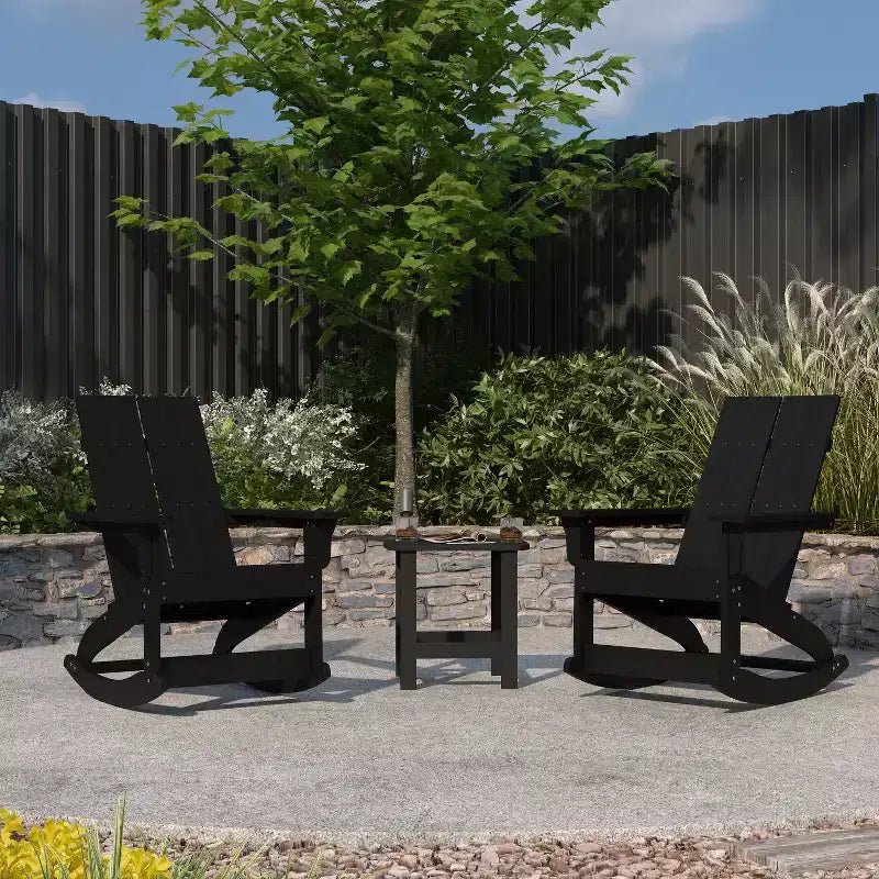 Set di mobili da giardino da 3 pezzi Merrick Lane Wellington Include sedie a dondolo Adirondack trattate UV resistenti alle intemperie e tavolino laterale