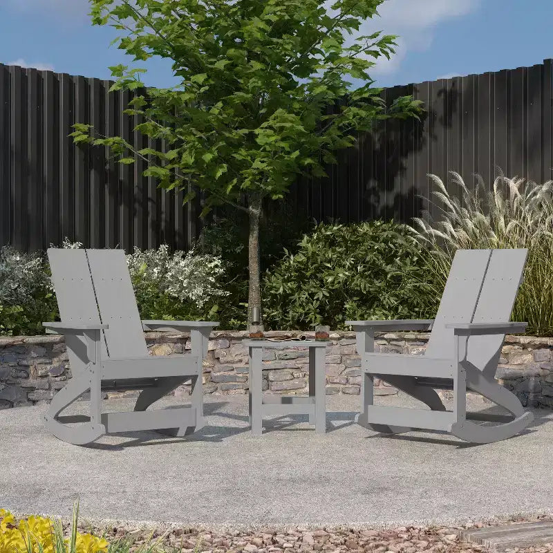 Set di mobili da giardino da 3 pezzi Merrick Lane Wellington Include sedie a dondolo Adirondack trattate UV resistenti alle intemperie e tavolino laterale