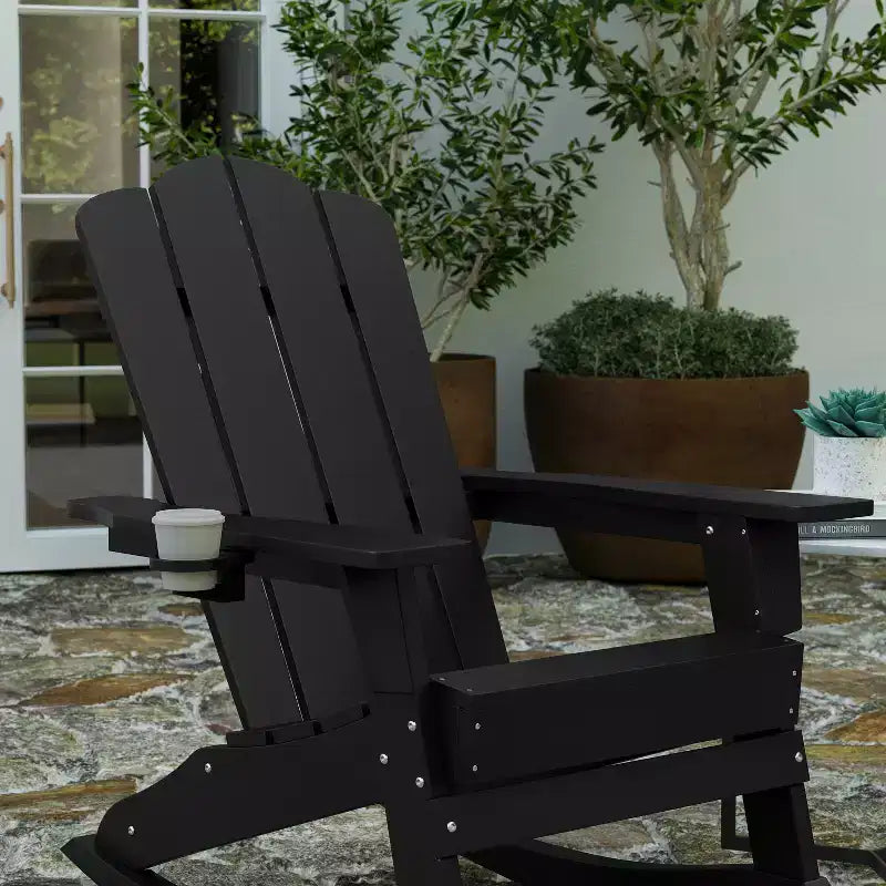 Sedia Adirondack in HDPE Merrick Lane con portabicchieri e pouf estraibile, sedia per interni/esterni in HDPE per tutte le stagioni