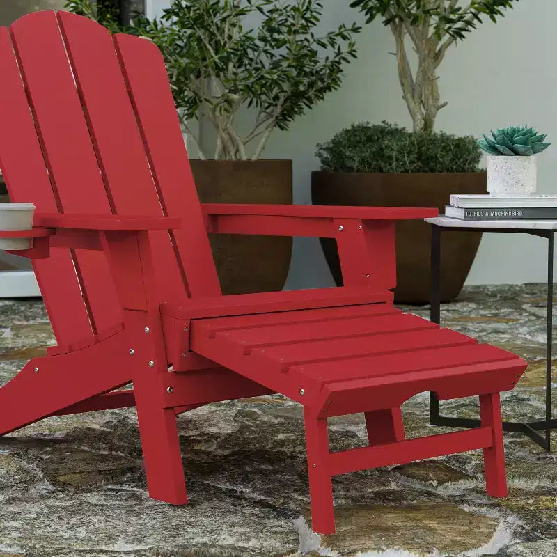 Poltrona Adirondack Merrick Lane in HDPE con portabicchieri e poggiapiedi estraibile, poltrona lounge per interni/esterni in HDPE per tutte le stagioni