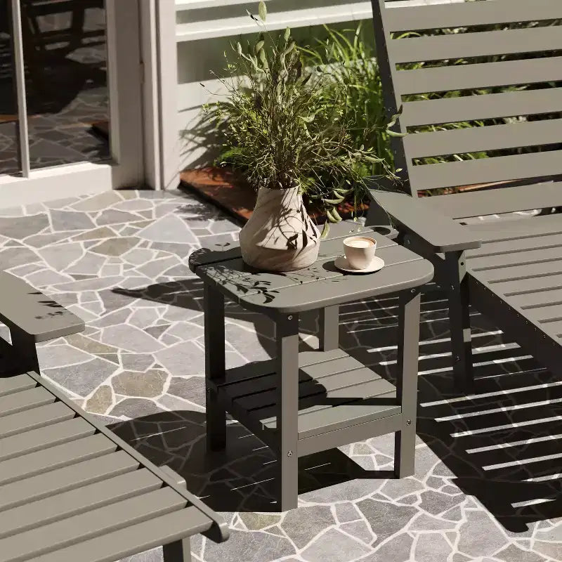 Merrick Lane Tavolino laterale Adirondack a 2 ripiani, Tavolino d'appoggio per interni/esterni in HDPE resistente a tutte le stagioni