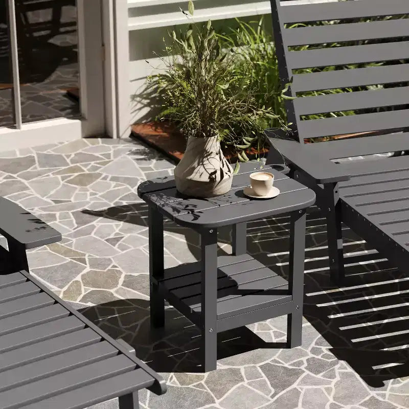 Merrick Lane Tavolino laterale Adirondack a 2 ripiani, Tavolino d'appoggio per interni/esterni in HDPE resistente a tutte le stagioni