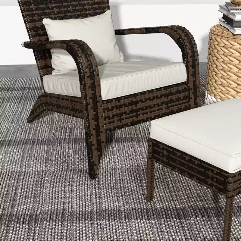 Sedia Adirondack in vimini Outsunny con poggiapiedi, poltrona da braciere con cuscino