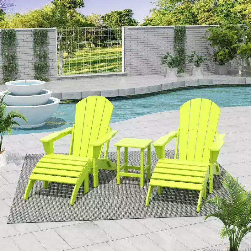 WestinTrends Malibu Sedie Pieghevoli Poly Adirondack da Esterno in HDPE con Pouf e Tavolino Laterale (Set Conversazione da 5 Pezzi)