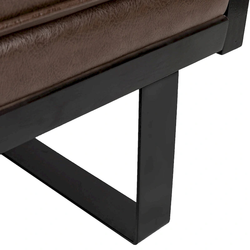 Divanetto oversize imbottito in ecopelle Gilmans con cuscini decorativi di Christopher Knight Home