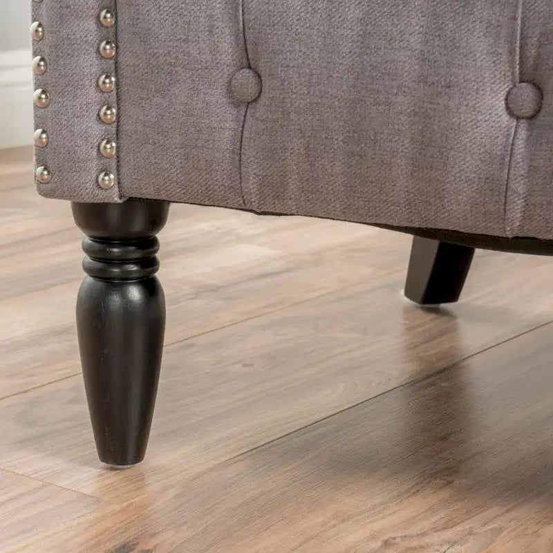 Poltrona da club Akira in tessuto trapuntato di Christopher Knight Home