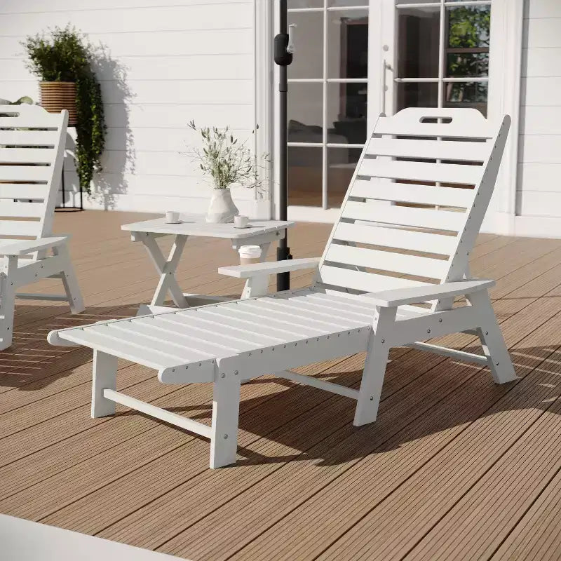 Set 3 Pezzi di Sedie/Tavolo Adirondack Merrick Lane per Uso Interno/Esterno con 2 Sedie a Sdraio Regolabili con Portabicchieri e Tavolino Pieghevole