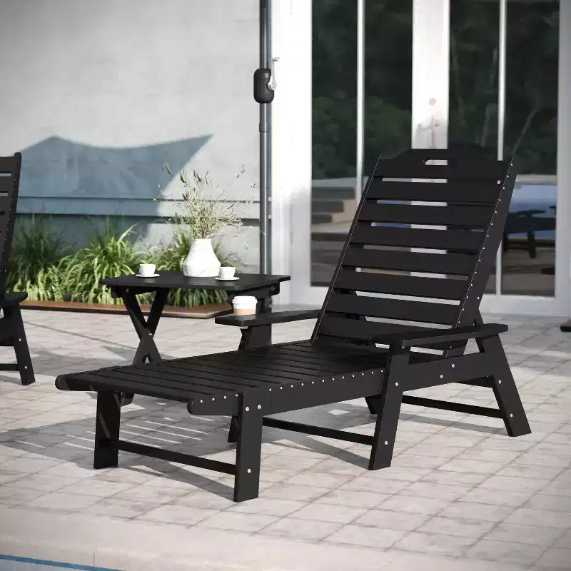 Emma and Oliver Set 3 Pezzi per Interni/Esterni con 2 Lettini Adirondack Regolabili in Poliresina con Portabicchieri Girevoli e Tavolino Pieghevole