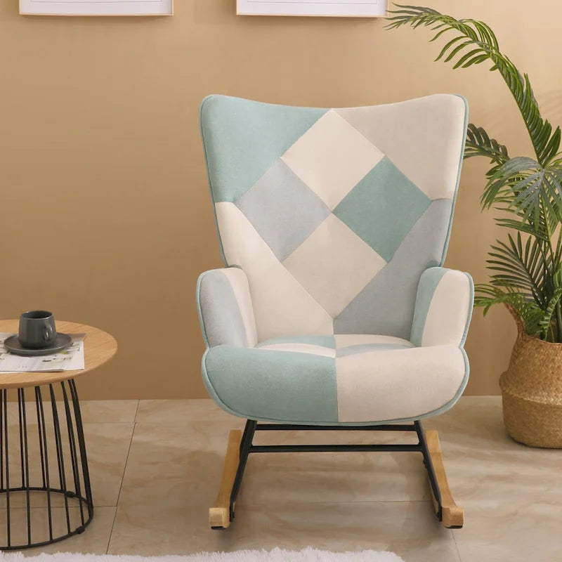 Poltrona a dondolo Mid-Century in tessuto con gambe in legno e lino patchwork