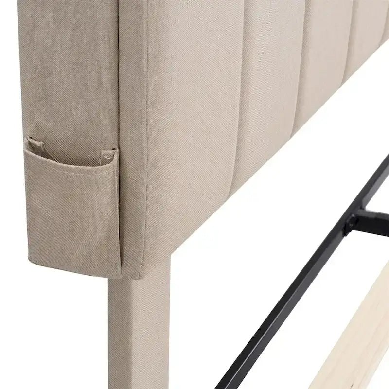 Letto a piattaforma imbottito Merax con testiera contenitore e porta USB