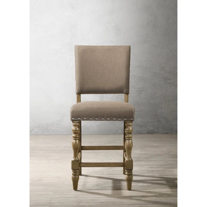 Set da pranzo ad altezza bancone Roundhill Furniture Birmingham da 6 pezzi con tavolo con finitura Driftwood e sedie con borchie