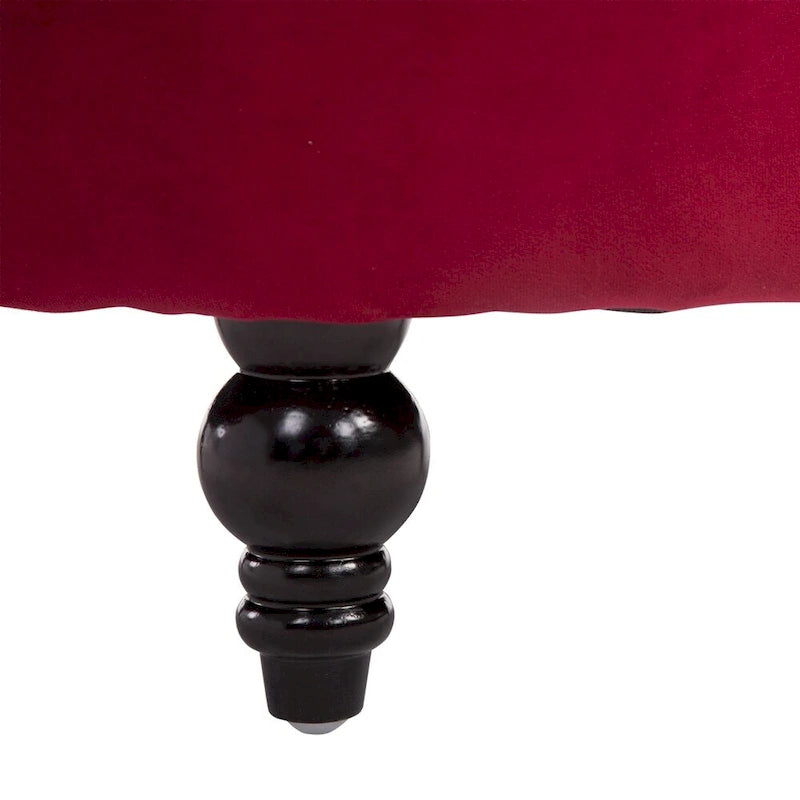 Poltrona a pozzetto in velluto rosso con schienale alto e trapuntato, modello Hayworth 45, di Silver Orchid