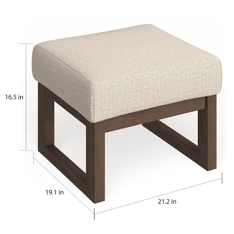 Sgabello poggiapiedi imbottito Carson Carrington Honningsvag beige chiaro in stile moderno metà secolo