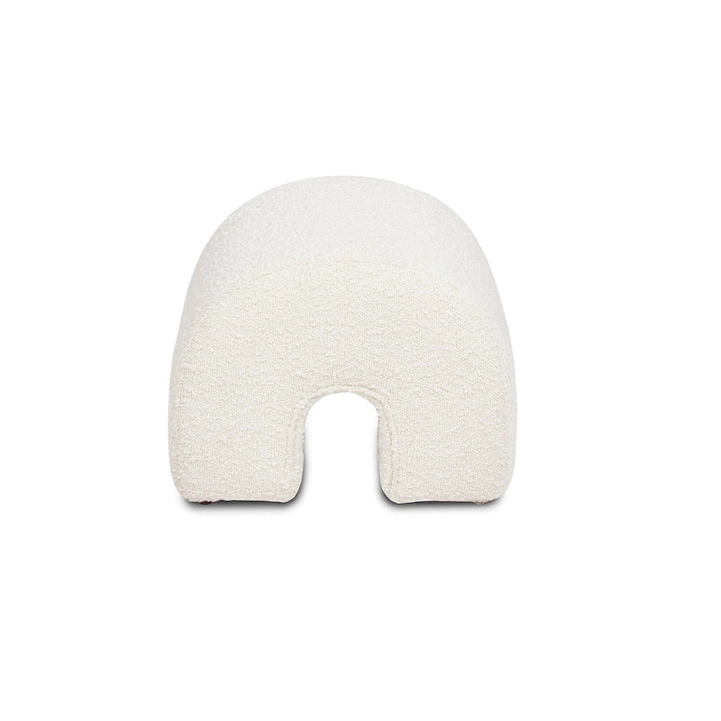 Pouf poggiapiedi arcuato rivestito in finto sherpa Bridge 16 Boucle