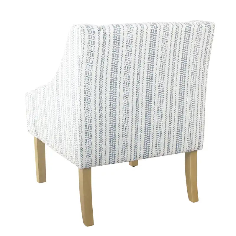 Poltrona accent classica HomePop con braccioli curvati