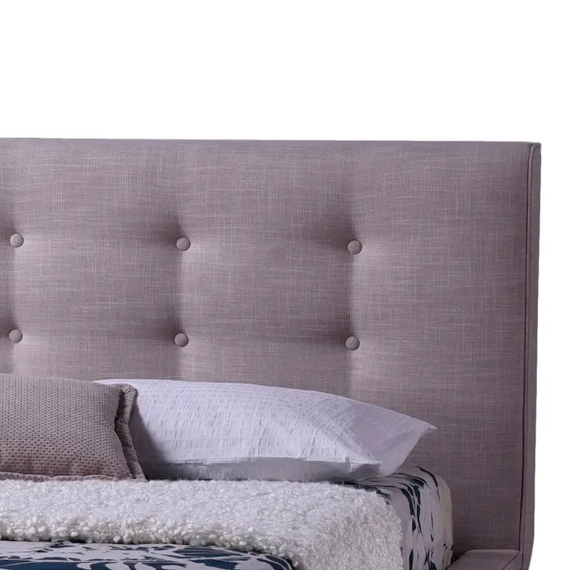 Letto a piattaforma King imbottito beige Carson Carrington Svinninge Mid-century