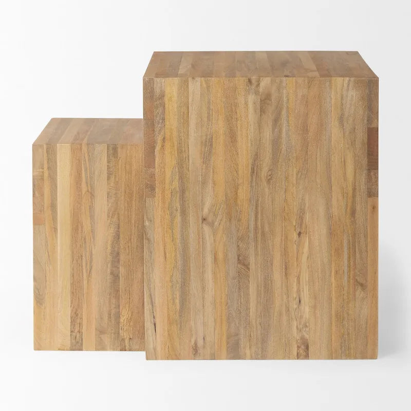 Tavolini a incastro quadrati in legno massiccio marrone chiaro Chloe (Set da 2) - 20L x 20P x 24H