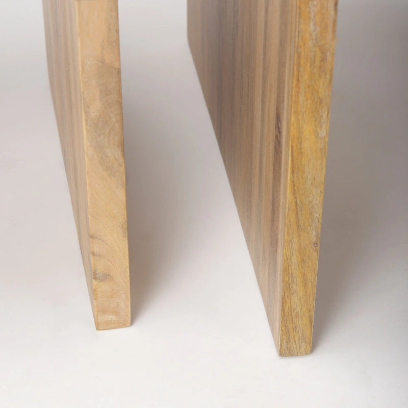 Tavolini a incastro quadrati in legno massiccio marrone chiaro Chloe (Set da 2) - 20L x 20P x 24H